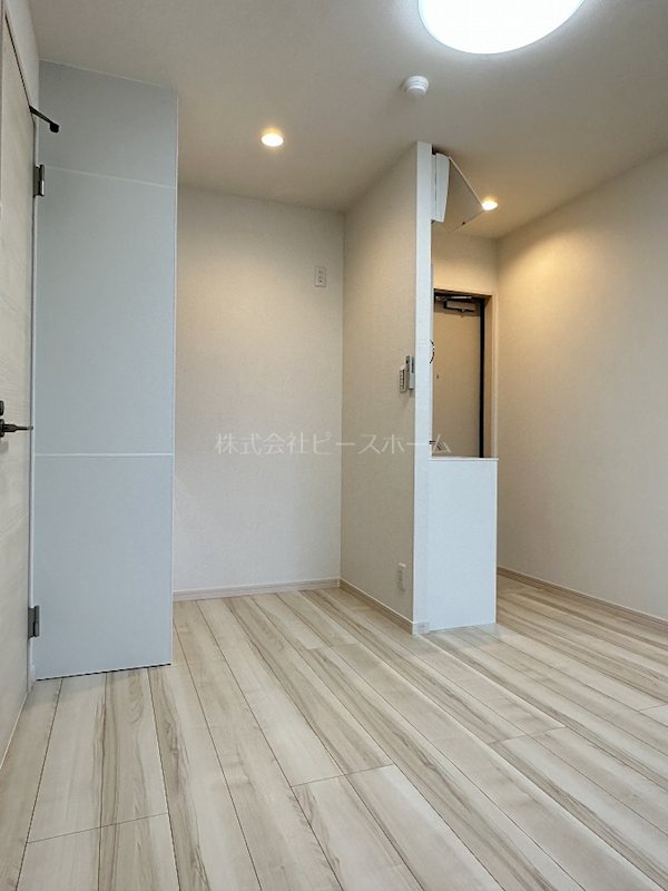 居室・リビング　※別号室参考写真