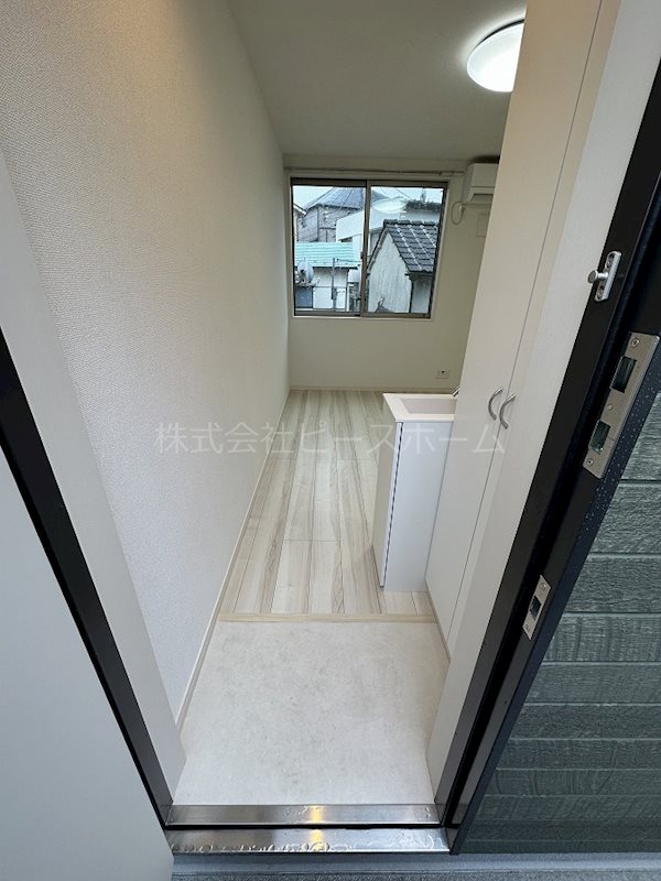 玄関　※別号室参考写真