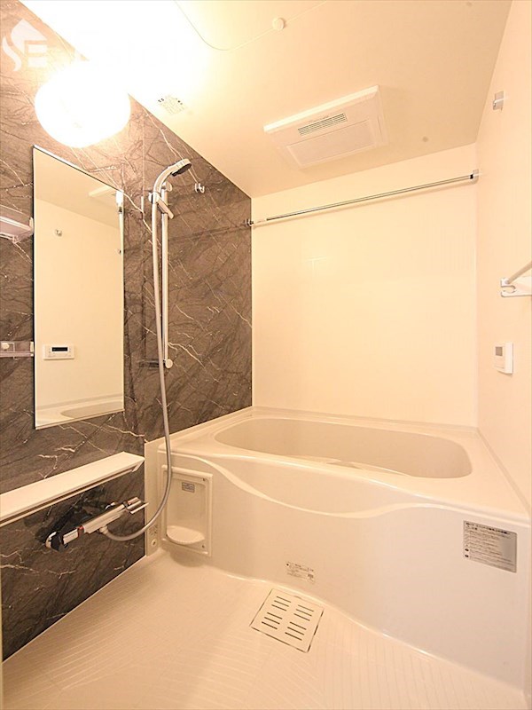 バス・シャワールーム　バスルーム