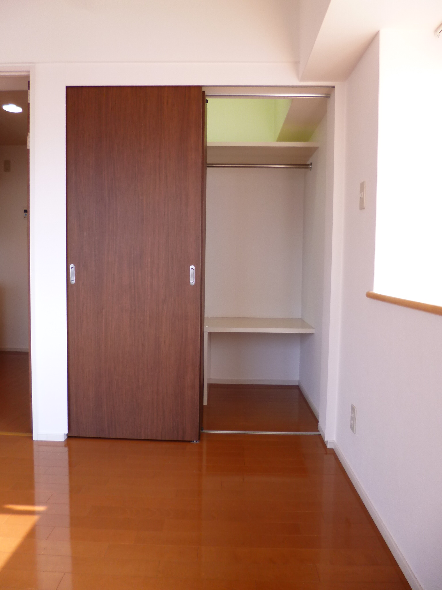 収納　広々ウォークインクローゼット