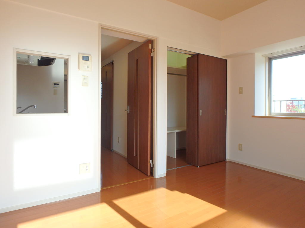 その他部屋・スペース　角部屋・二面採光！