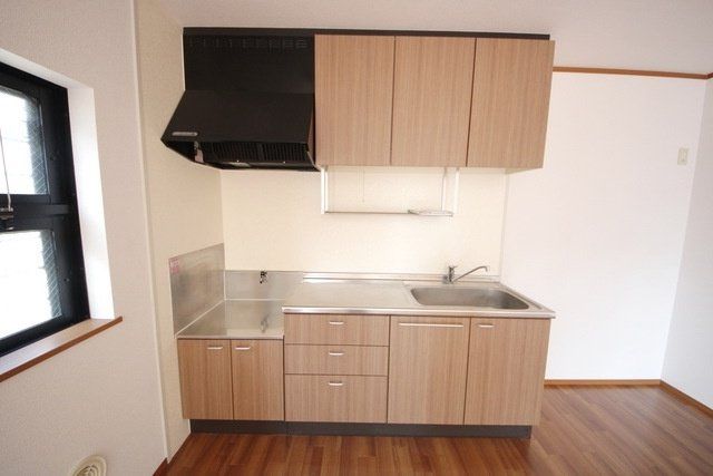 キッチン　★同建物階下部屋写真★
