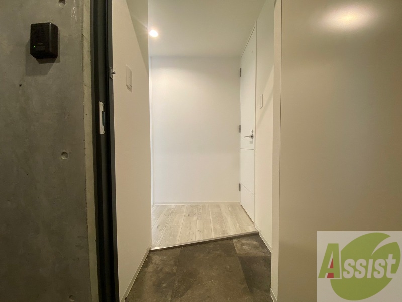 玄関　玄関の様子です。明るい印象ですね。気分もあがりそう。