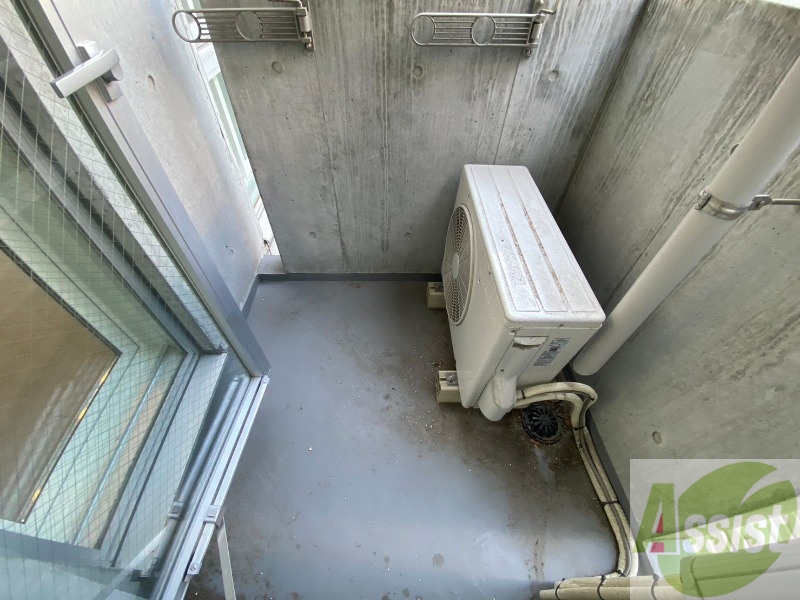 バルコニー　バルコニーです。洗濯物を干したり一息ついたりできますね！