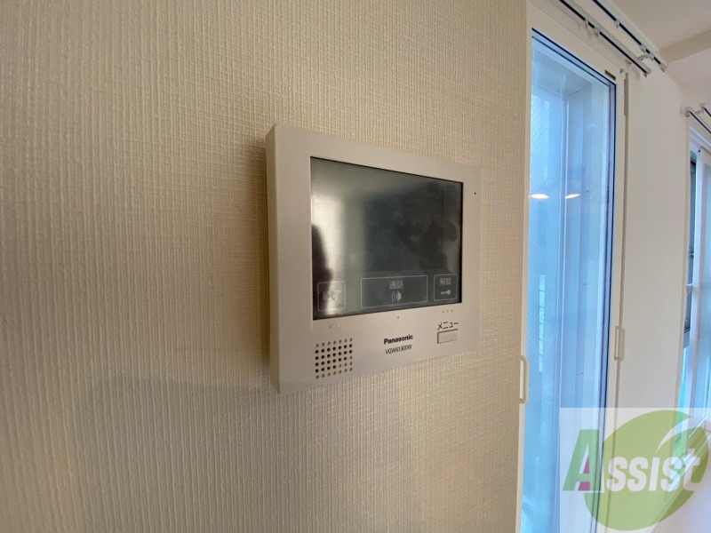 セキュリティ　ＴＶモニター付インターホンです。来客者の顔が見えるので安心！