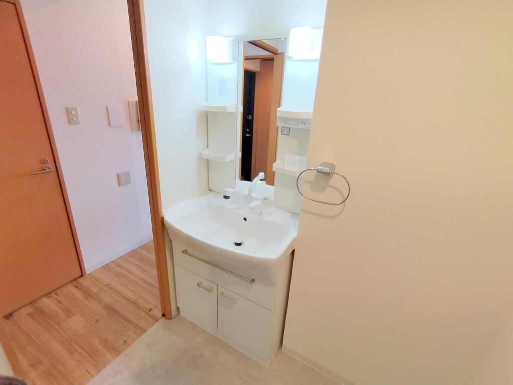 洗面設備　シャンプードレッサー付きです♪