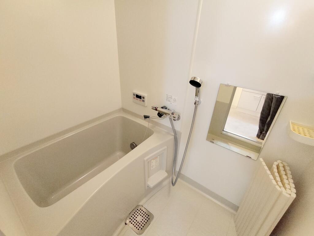 バス・シャワールーム　ゆったりとしたお風呂です♪