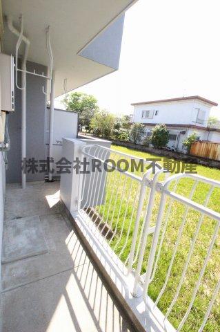 バルコニー　暖かな日差しのふりそそぐバルコニー