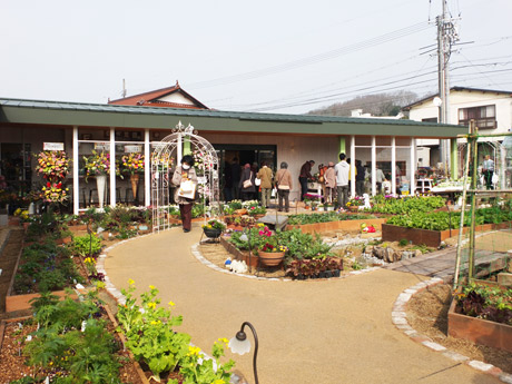 飲食店　果子乃季 宇部ファーム店（飲食店）まで781m