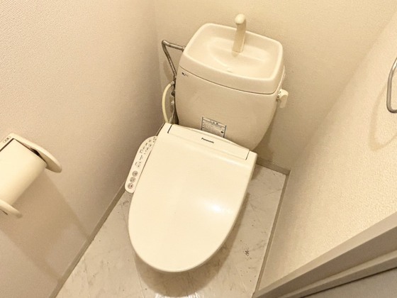 トイレ　シャワー付きトイレ