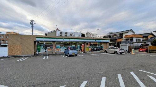 コンビニ　ファミリーマート 名古屋松坂町店（コンビニ）まで2429m