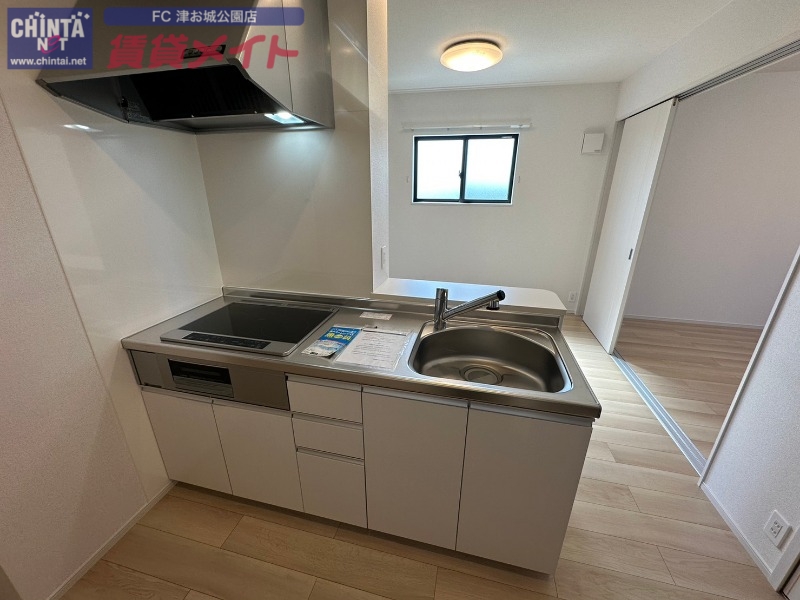 キッチン　同型参考写真