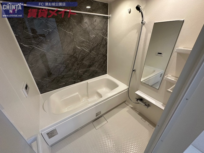 バス・シャワールーム　同型参考写真