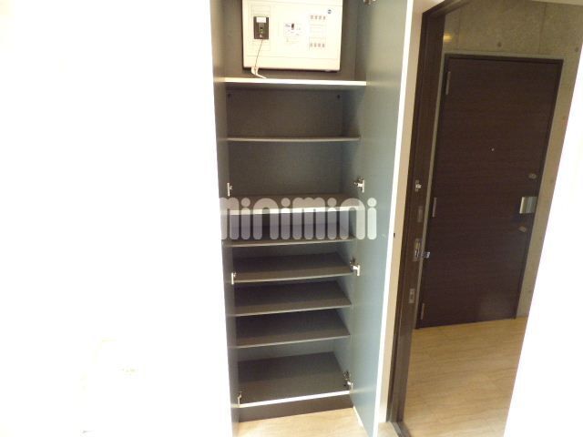 収納　たっぷり収納できる下駄箱です。