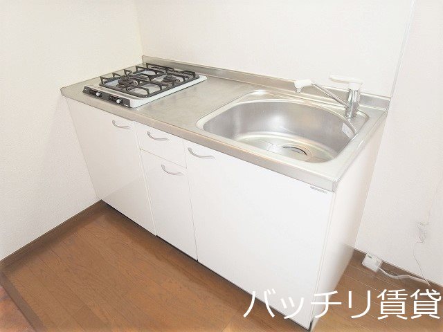 キッチン　同型イメージの為、現状を優先致します。