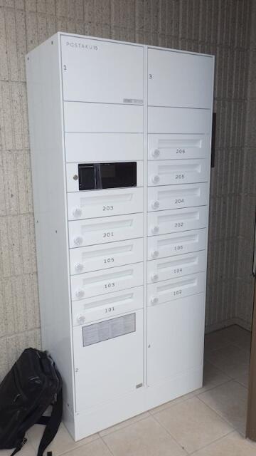 その他設備　ポストと宅配ボックスです