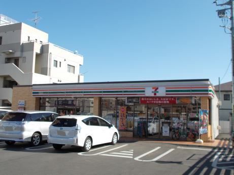 コンビニ　セブンイレブン（コンビニ）まで450m