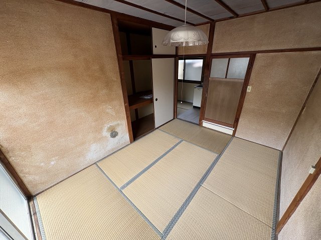 その他部屋・スペース　開放的な寝室です