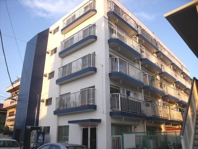 建物外観　外観リフォーム済みです