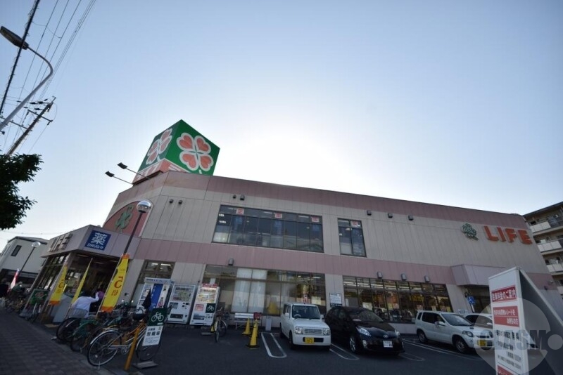 スーパー　ライフ　崇禅寺店（スーパー）まで734m