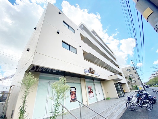 建物外観　鉄筋コンクリートマンションで防音面も安心♪