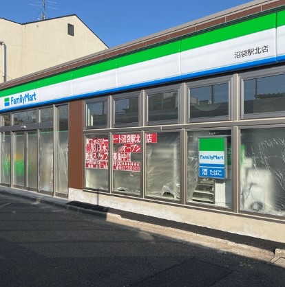 コンビニ　ファミリーマート 沼袋駅北店（コンビニ）まで506m