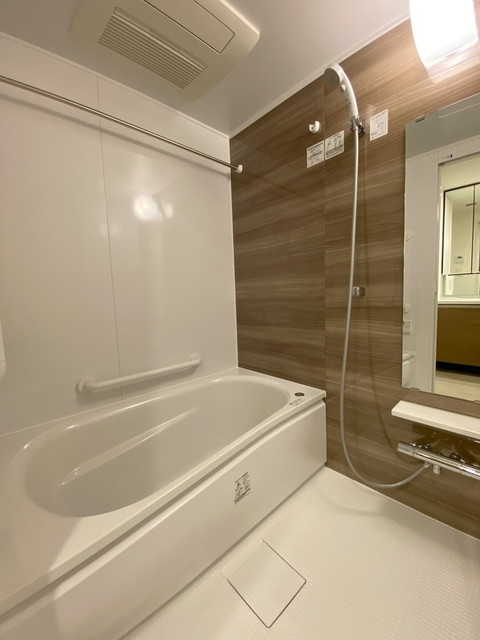 バス・シャワールーム　※写真は同タイプ住戸です。