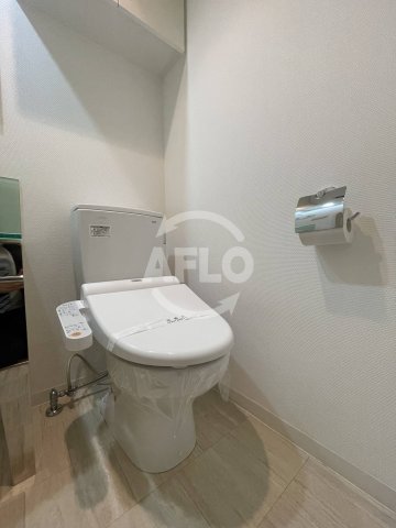 トイレ　セレニテ本町グランデ　温水洗浄便座