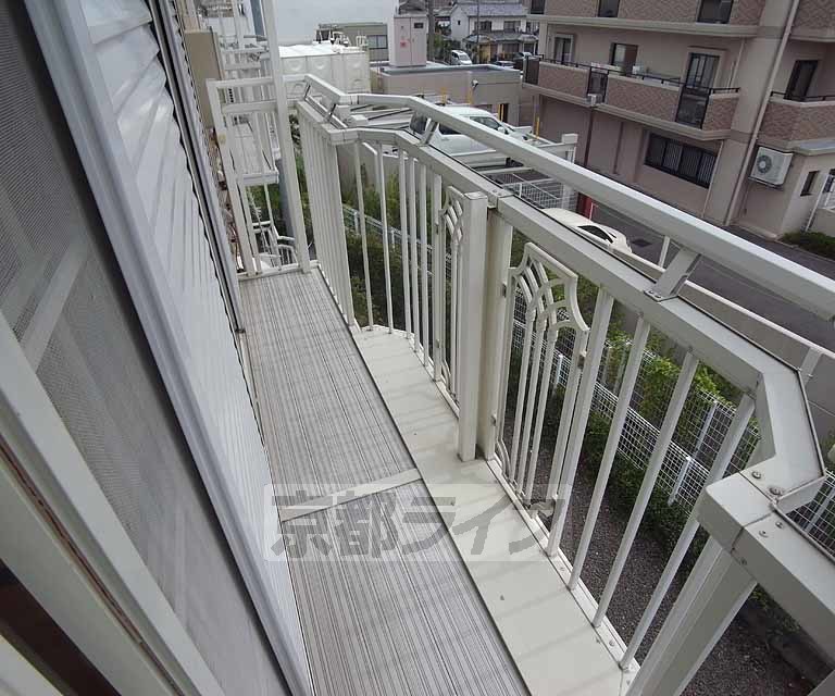 バルコニー　洗濯物はこちらに