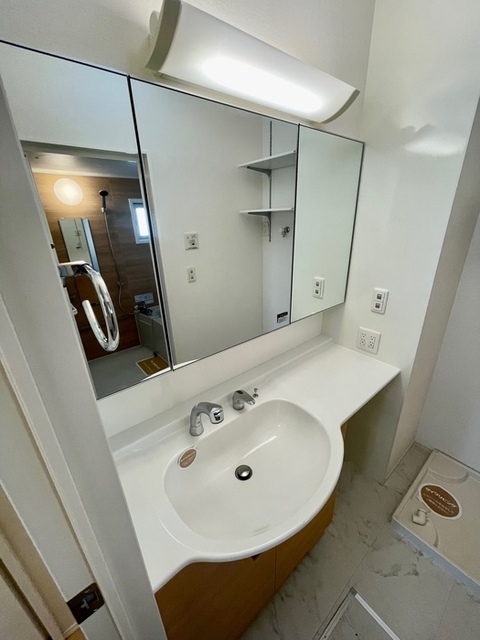 洗面設備　洗髪機能付洗面化粧台♪