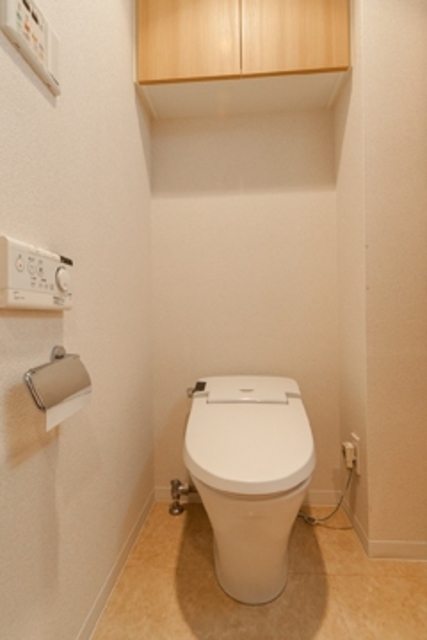 トイレ　※写真は同タイプ住戸です。
