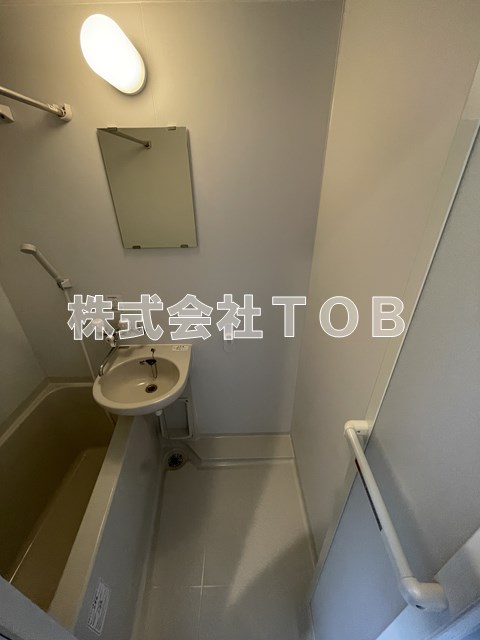 洗面設備　※別号室同間取りの参考写真