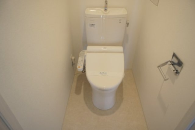 トイレ　別部屋参考写真