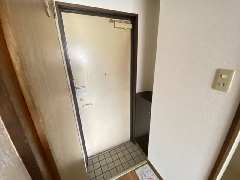 居室・リビング　家具家電AI生成　ペットと暮らせるお部屋です