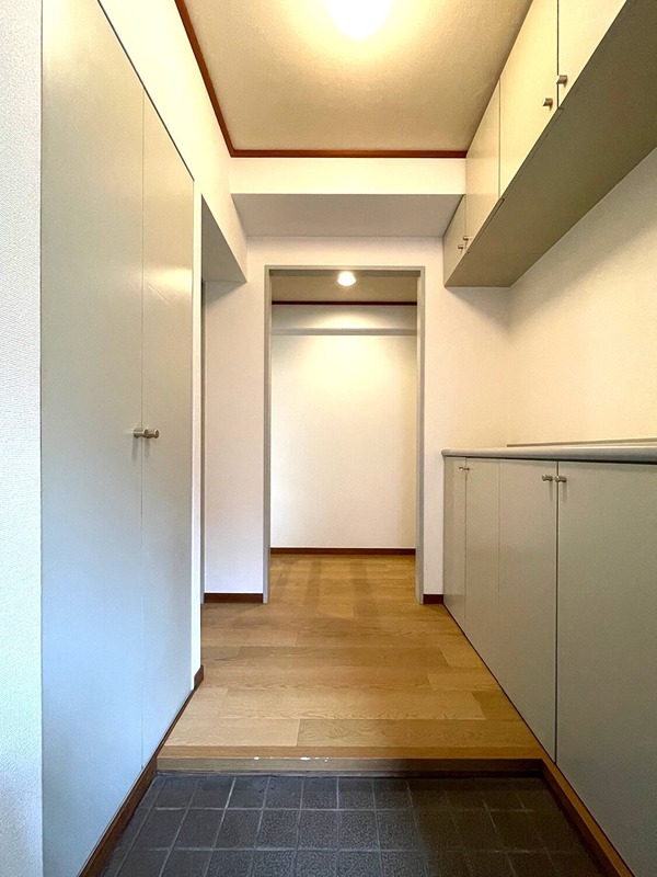 玄関　別部屋同間取