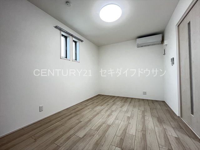 その他設備　洋室（エアコン付き）