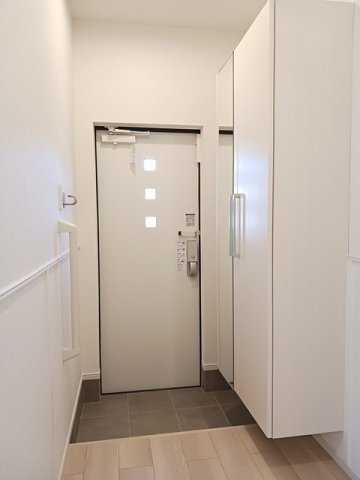 玄関　シンプルで使いやすい玄関です