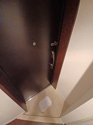 玄関　※別部屋参考写真