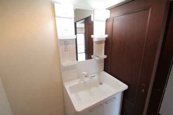 洗面設備　※別部屋の写真です