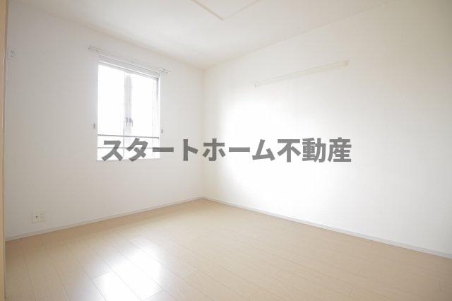 その他部屋・スペース　使い勝手のいい寝室です