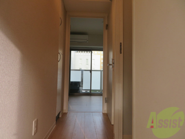 玄関　玄関から見たお部屋です。奥行で広さ伝わりますでしょうか