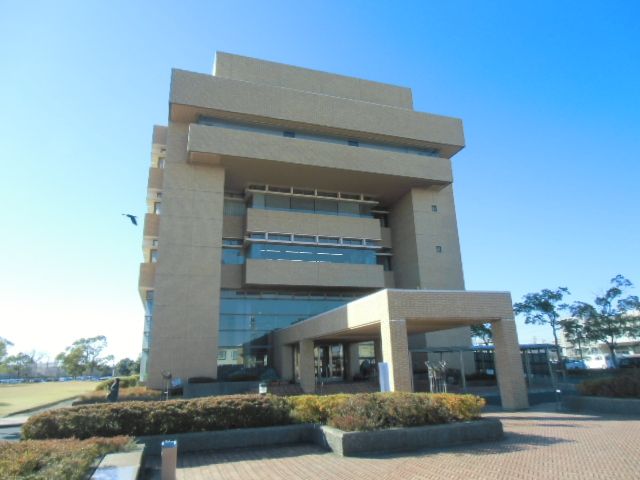 役所　袋井市役所（役所）まで838m