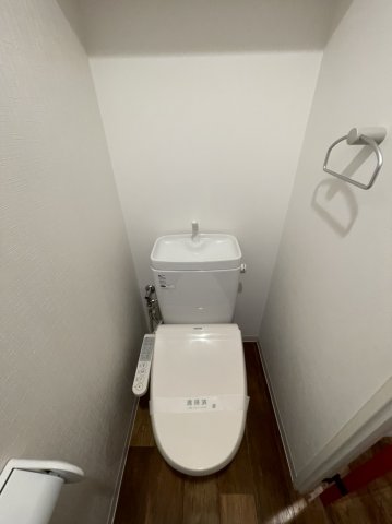 トイレ　201号写真　※2022年2月撮影