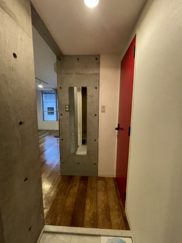 玄関　201号写真　ゼスティ目黒　目黒区下目黒1