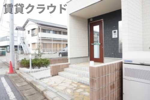エントランス　清潔なエントランスです