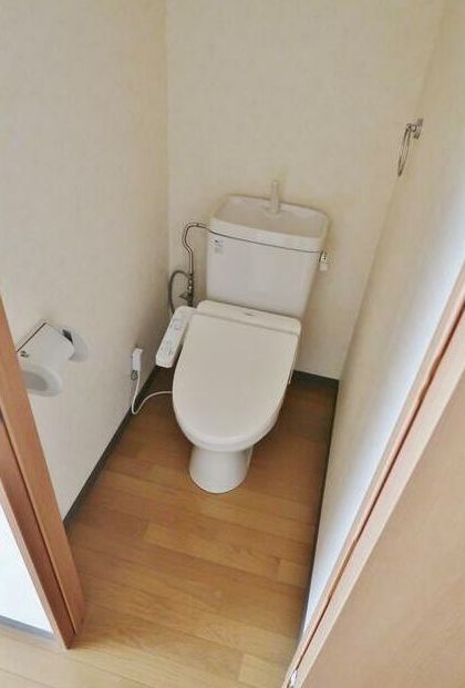トイレ　独立型のトイレルーム☆