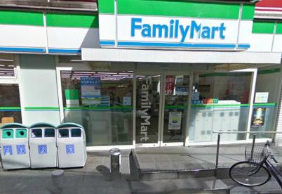 コンビニ　ファミリーマート（コンビニ）まで228m
