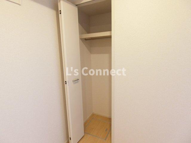 その他設備　各部屋に収納付き。