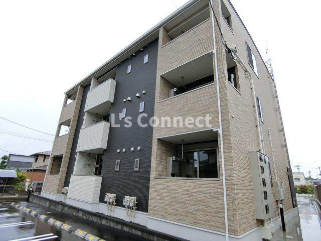 建物外観　２０１８年築のアパートです。