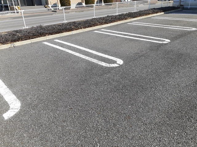 駐車場　車をお持ちの方に嬉しい駐車場付きの物件です